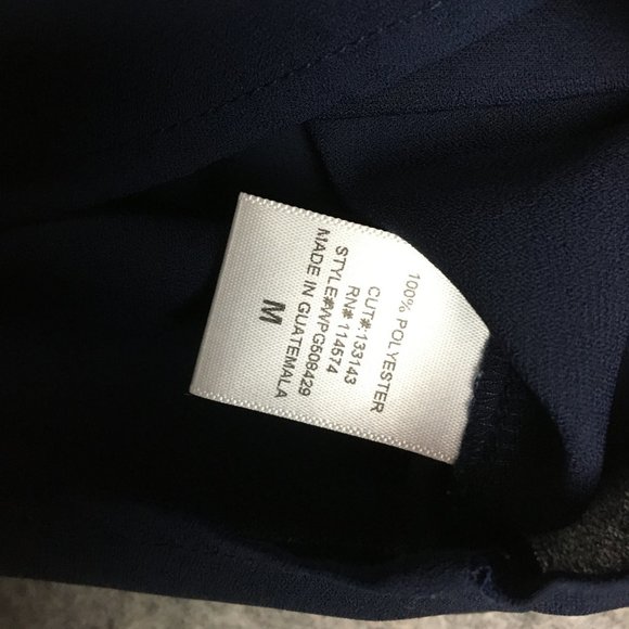 Pleione Blouse M Top Solid Navy Blue Crepe Pleat Detail Career V Neck Dolman Cap - Picture 6 of 9